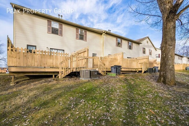 Building Photo - Available Now! Newly Renovated Townhomes L...