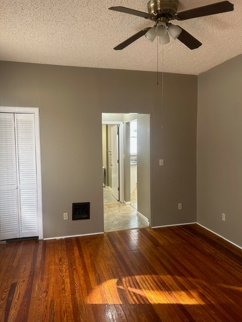 Main Living Area - 4254 Michigan Ave
