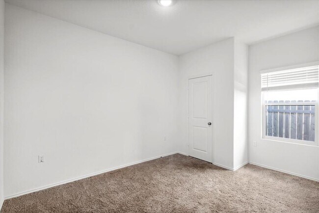 Building Photo - 2313 Forgetmenot Ln