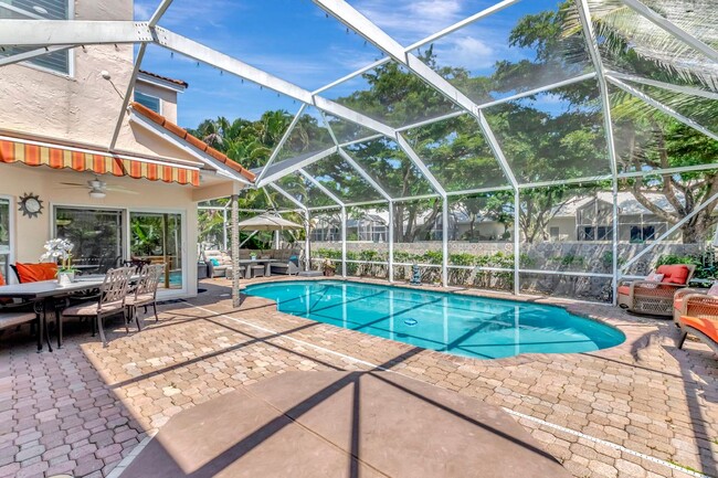 Building Photo - 17274 Ventana Dr