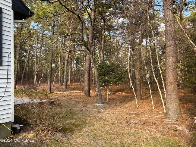 Building Photo - 27 Milford Ave