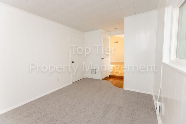 Building Photo - Charming Mid-Century Home | 4BR, 3BA | 2,424 Sq Ft | 8,400 Sq Ft Lot | Prime La Jolla Location**$...