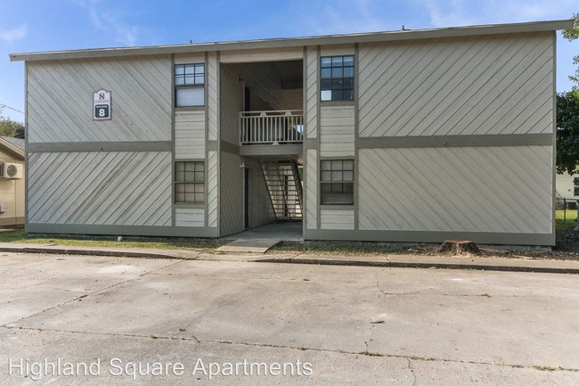 Primary Photo - 921 Vermillion Square