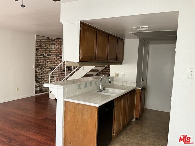 Building Photo - 18217 Vía Calma