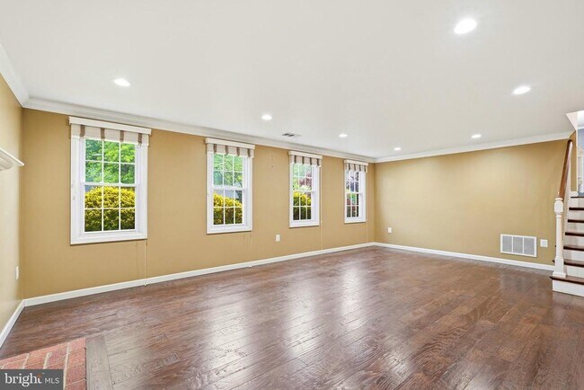 Building Photo - 12017 William and Mary Cir