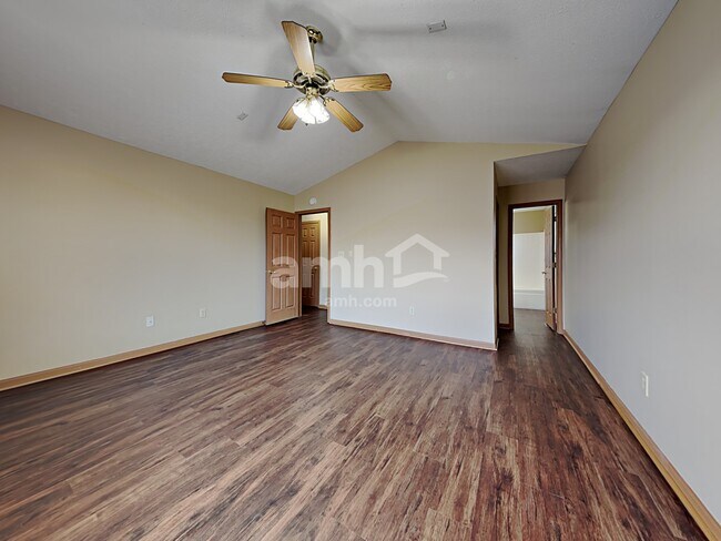 Building Photo - 6676 Wimbledon Drive