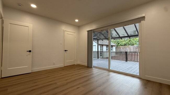 Building Photo - 3BD/2BA - Charming Updated Rose Garden Home Near The Alameda