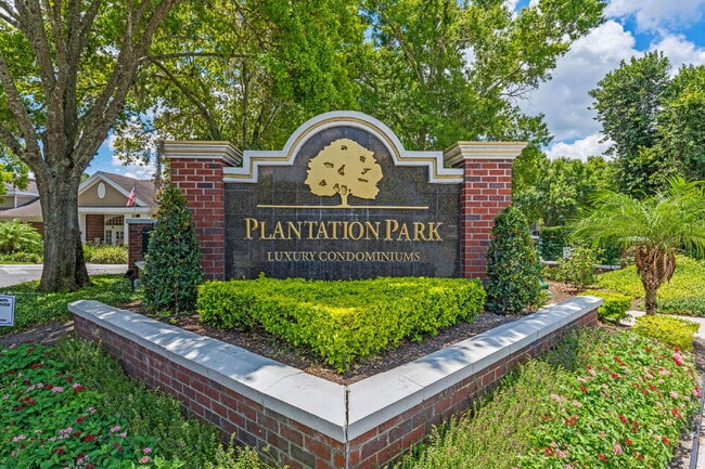 Building Photo - Spacious 3-Bedroom, 2.5 Baths Townhouse Retreat in Prime Orlando Location!