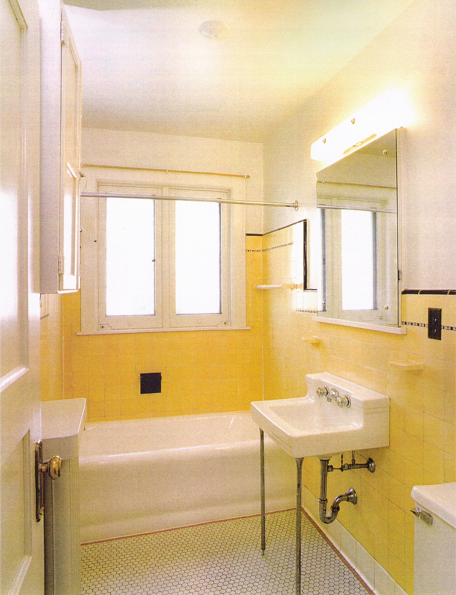 Building Photo - 445 W Wilson St