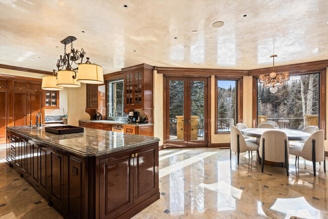 Building Photo - 64 Pitkin Way