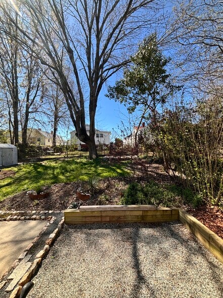 Building Photo - 620 Massey Ave