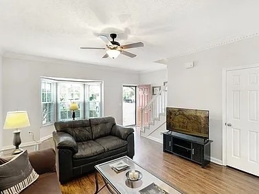 Great Room - 319 Lakebrink Dr