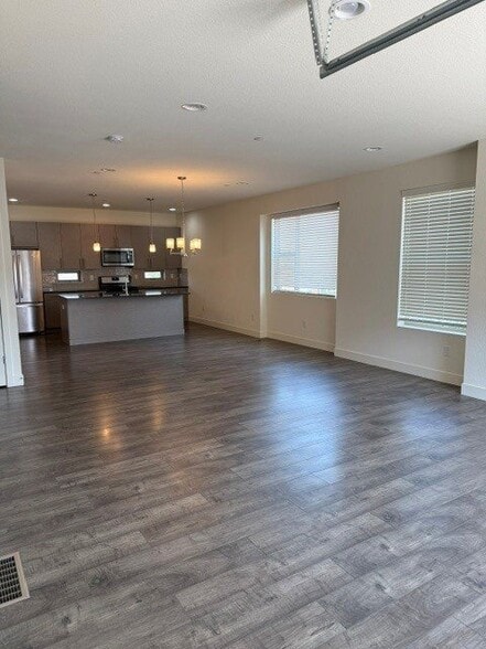 Building Photo - 19488 E Sunset Cir