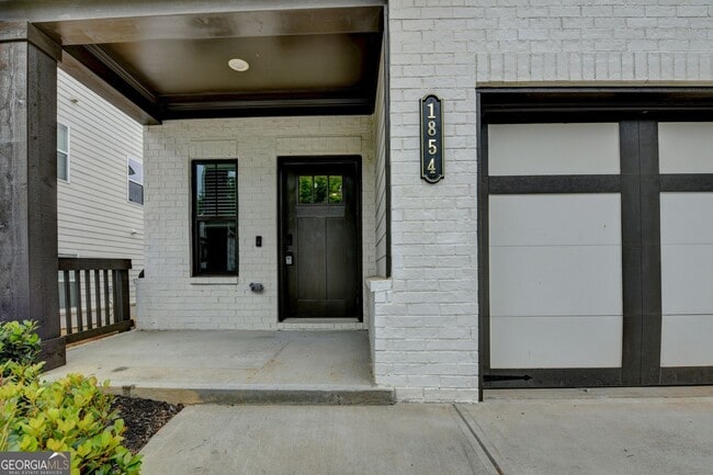 Building Photo - 1854 Westfall Lndg