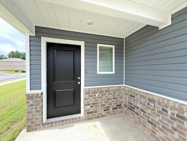 Building Photo - 155 Challenger Way
