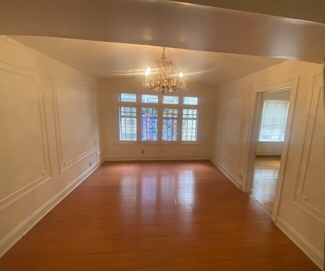 Building Photo - 8352 S Maryland Ave