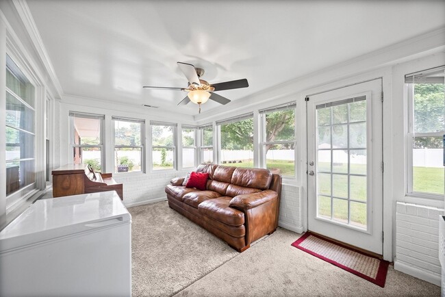 Building Photo - 3424 Leland Cir