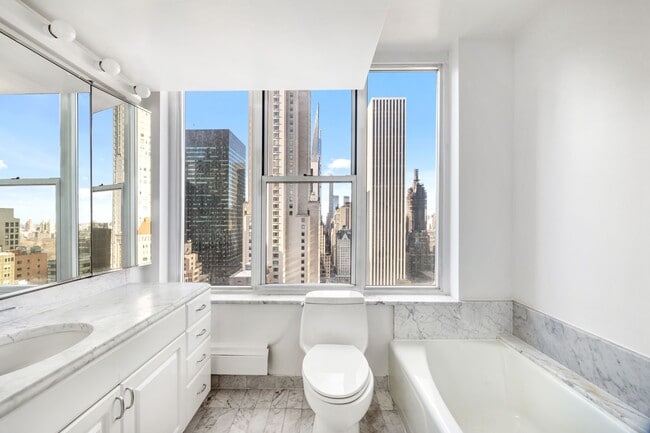 Building Photo - 117 E 57th St