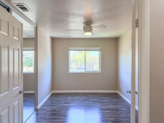 Building Photo - 818 Navigator Way