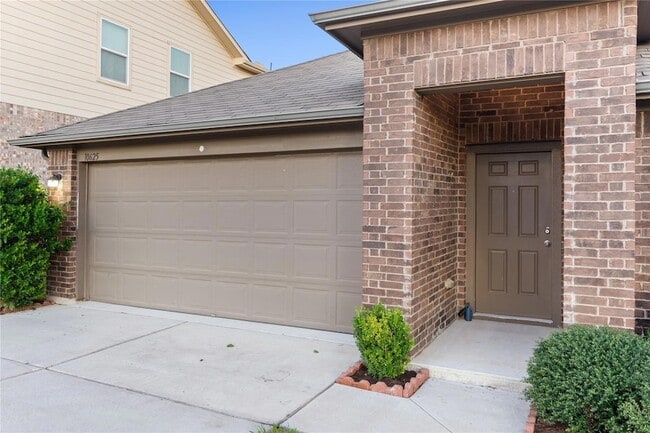 Building Photo - 10625 Menominee Falls Ln