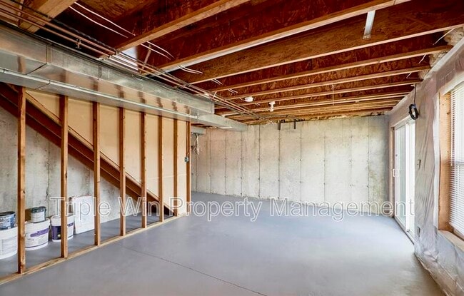 Building Photo - 152 Waterside Crossing Dr