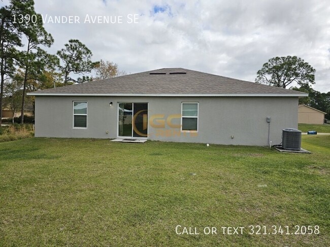 Building Photo - 1390 Vander Ave SE