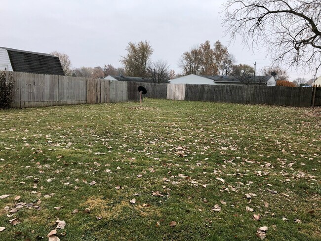 Building Photo - 1329 Donaldson Ave