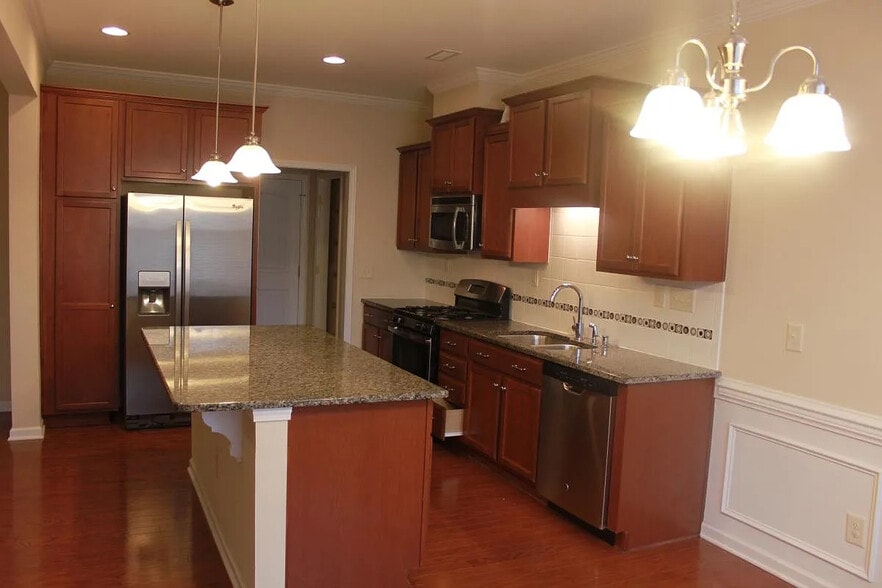 Building Photo - Room in Townhome on Skyros Loop