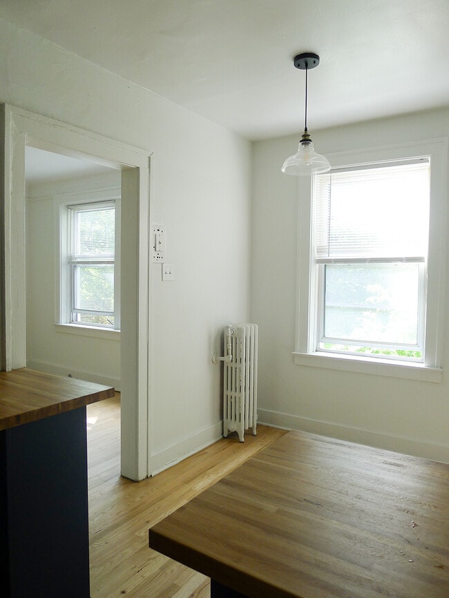 Building Photo - 1780 Van Dyke St