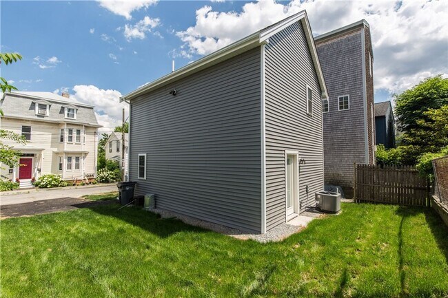 Building Photo - ****Providence – Eastside/Fox Point Single Family - $2,550****