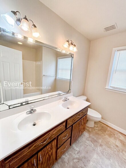 Building Photo - 1713 Jacquelin St