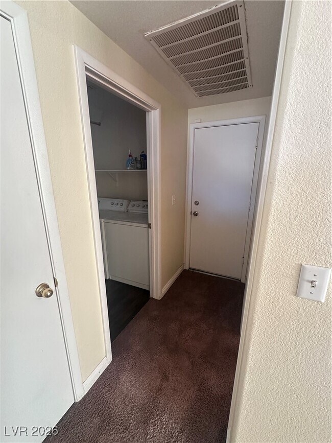 Building Photo - 7732 Donald Nelson Ave