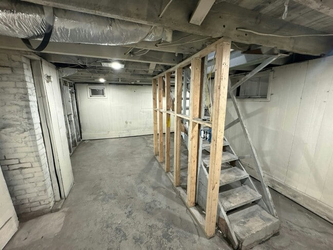 Building Photo - 1342 Edgemont Ave