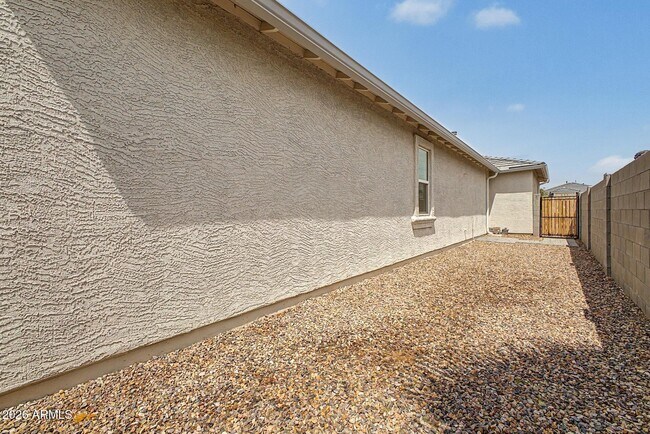 Building Photo - 18363 W Whispering Wind Dr