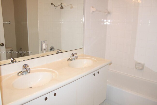 Building Photo - 1342 Crossbill Ct