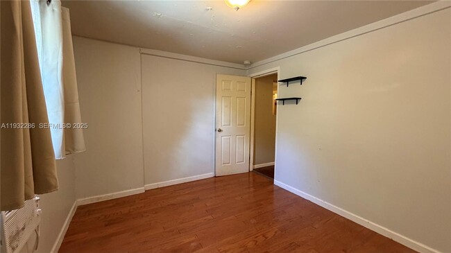 Building Photo - 329 NE 58th St