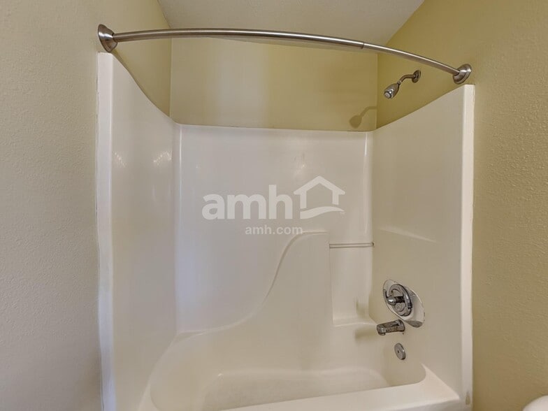 Building Photo - 11534 planewood Ct