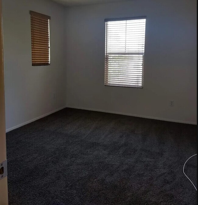 Building Photo - 4565 Belford Way