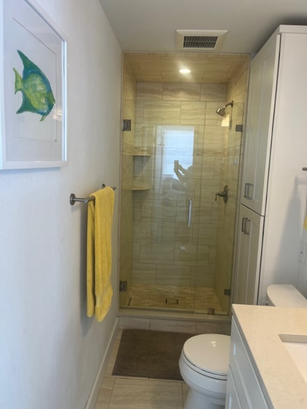 Building Photo - 7000 Beach Plaza