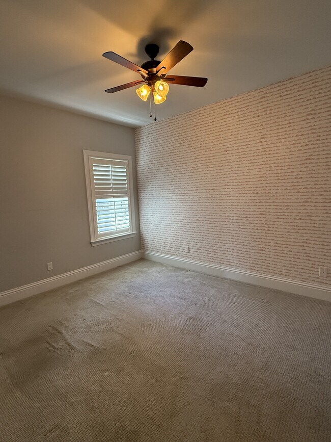 Building Photo - 92 Arbor View Dr