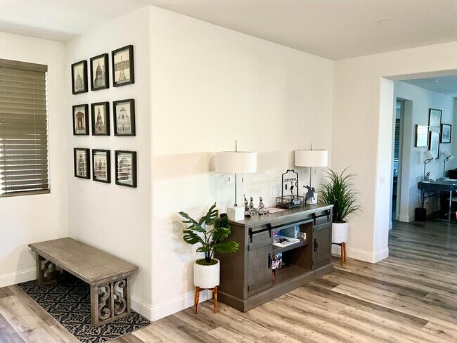 Building Photo - 82760 Chaplin Ct