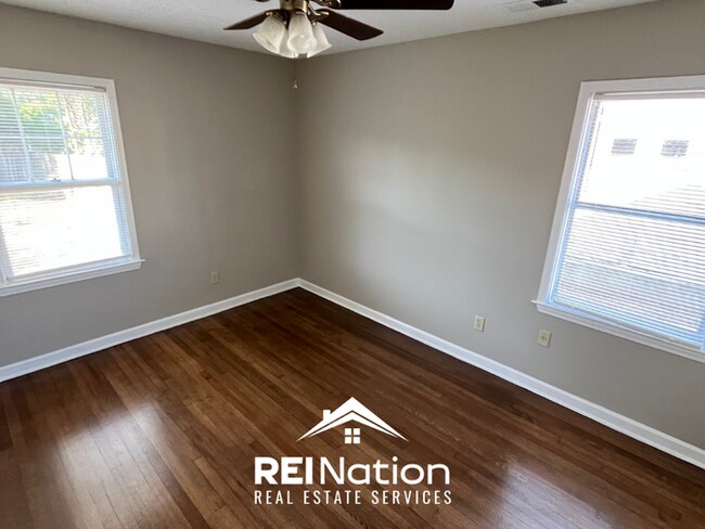Building Photo - Charming 3BR/1.5BA Memphis Home | Hardwood Floors Throughout & Large Fenced Yard