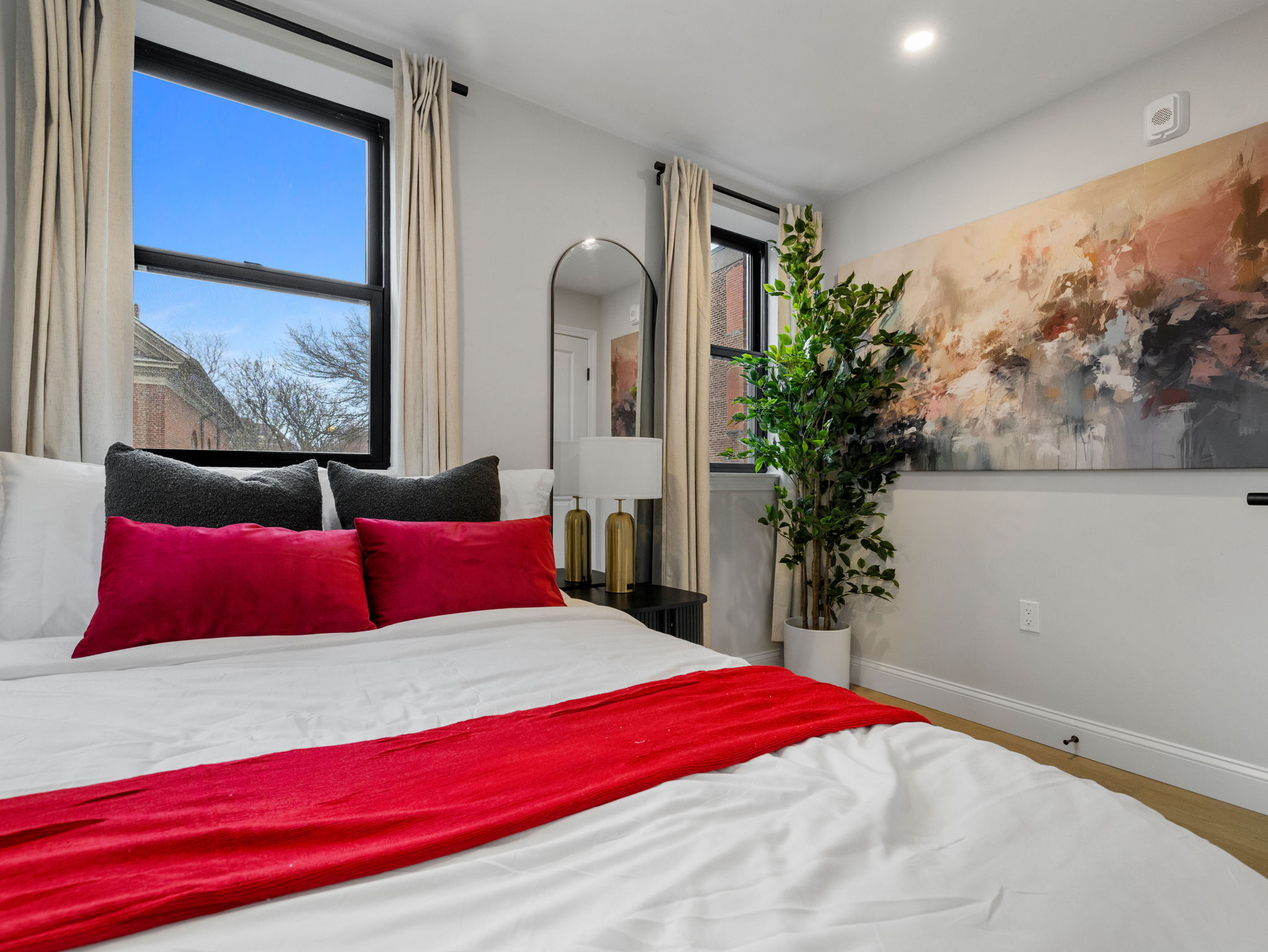 Building Photo - 193 Salem St