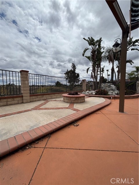Building Photo - 17092 Whispering Brook Way