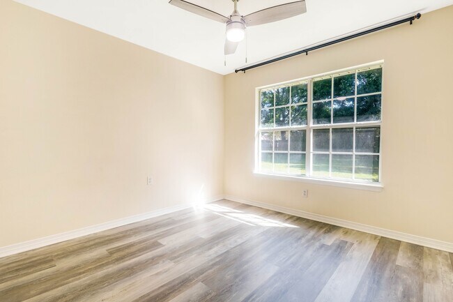 Building Photo - 1356 Sterling Point Dr