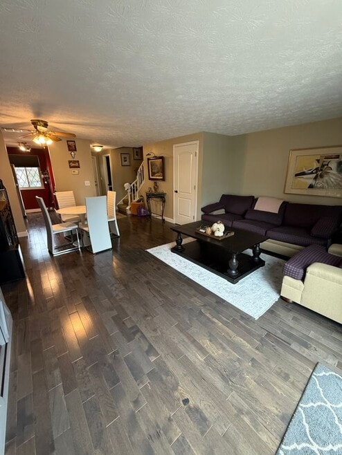 Building Photo - 443 Lockhaven Ct