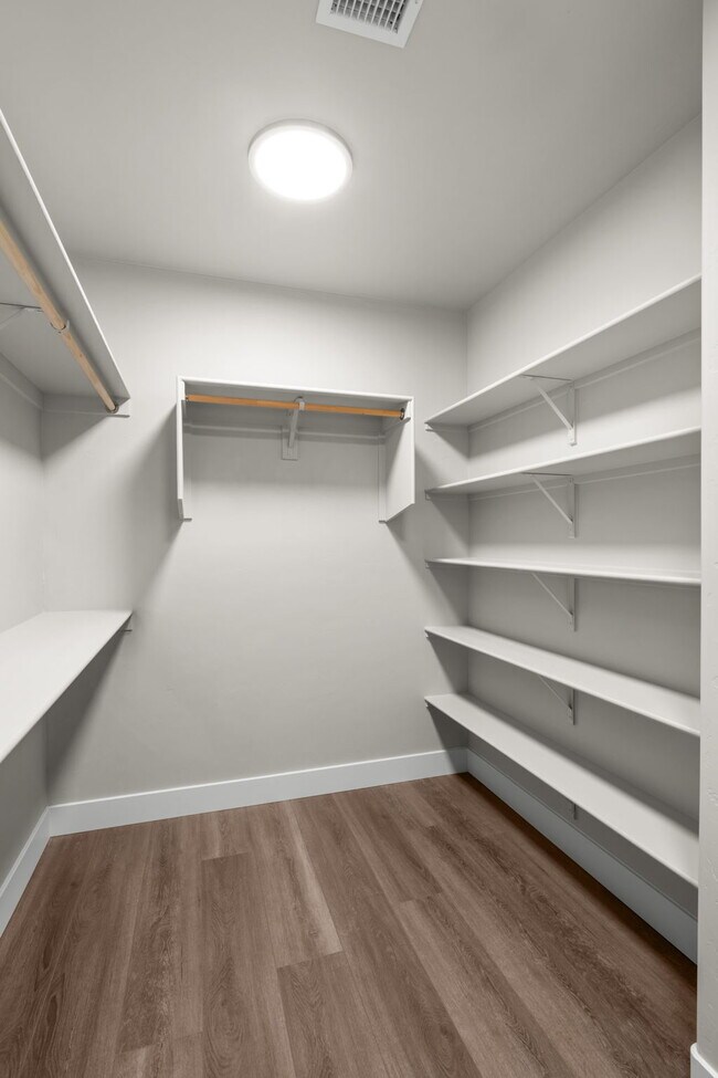 Building Photo - 15689 E Orch Vw Rd