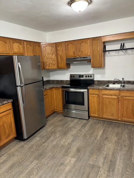 Building Photo - 1802 Martin St