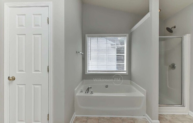 Building Photo - Beautiful 4-Bedroom Two Story Home with Fe...