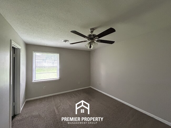 Building Photo - Charming 3BR/2BA in Southaven | Hardwood Floors & Large Fenced Backyard